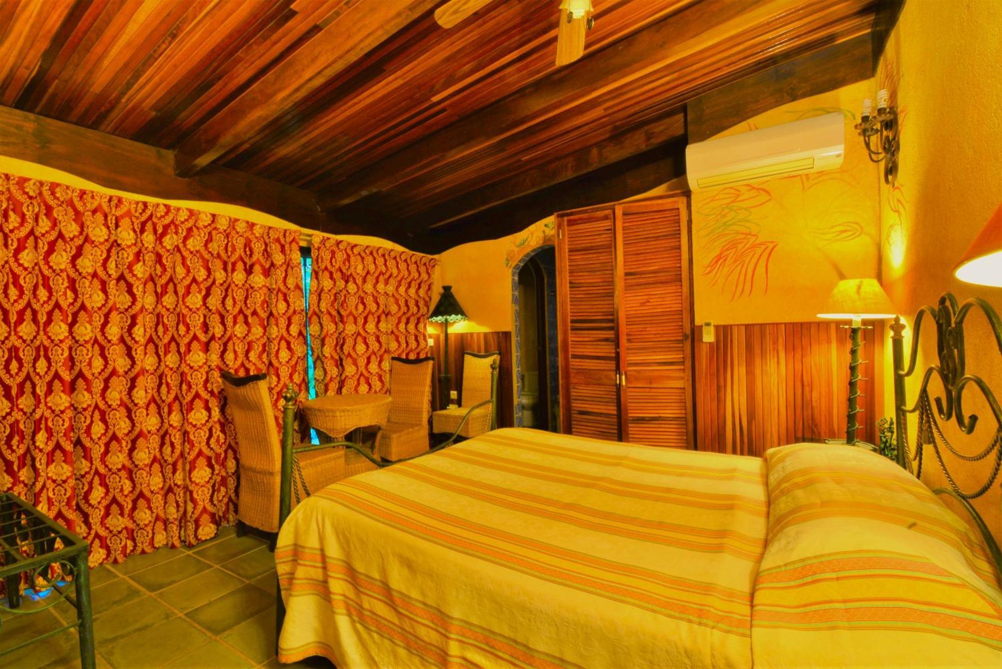 Hotel La Mansion Inn Arenal Nuevo Arenal Rum bild